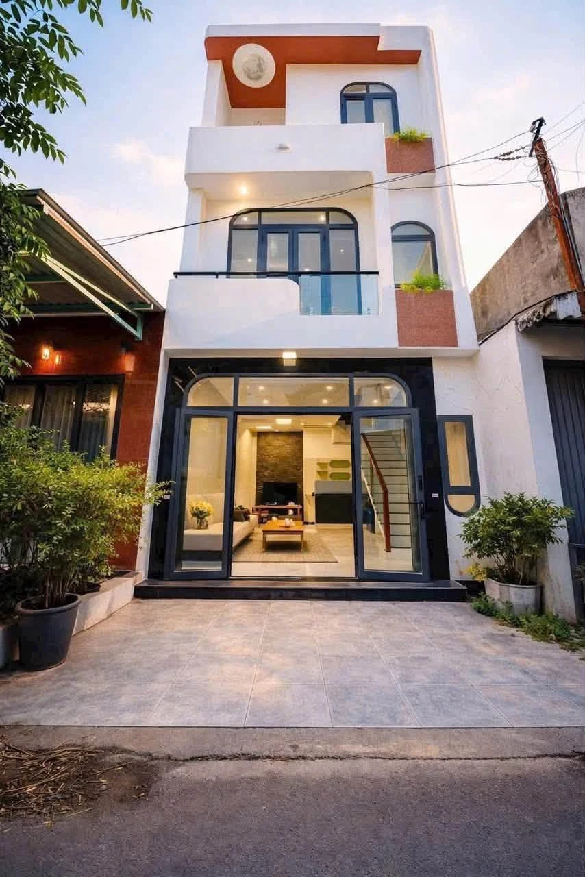 Bán nhà 3 tầng 44m² Phạm Ngũ Lão, Quy Nhơn, 3.8 tỷ - Ảnh 1