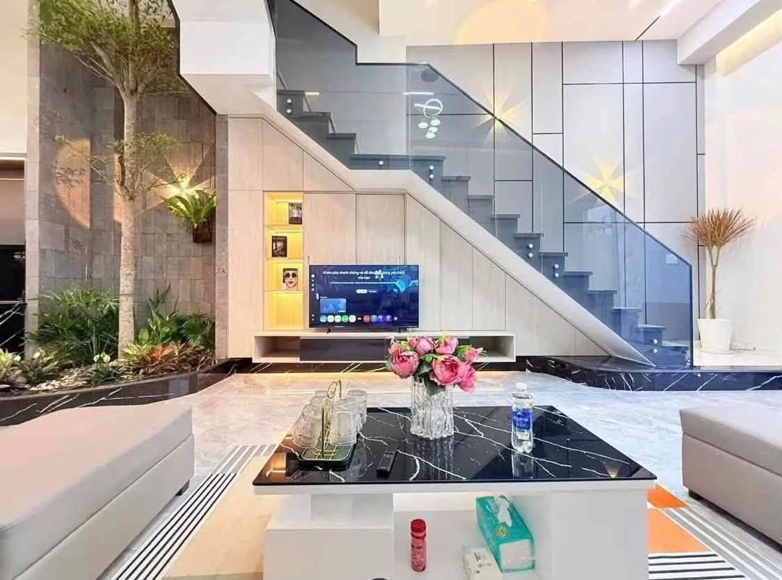 Bán nhà 4 tầng 91m² mặt tiền Dĩ An 8,8 tỷ - Ảnh thu nhỏ 3