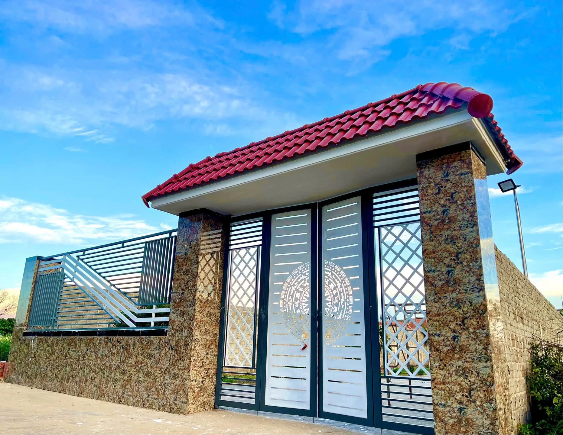 Bán nhà vườn 1.080m² có 131m² thổ cư, 2PN gần Biển Hồ, Pleiku, Gia Lai - Ảnh 1