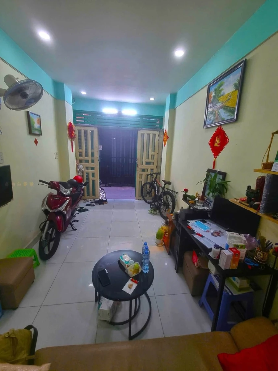 Bán nhà 2 tầng 3x10m, 2PN, hẻm Phan Văn Trị, Quận 5, giá 5,x tỷ - Ảnh 1