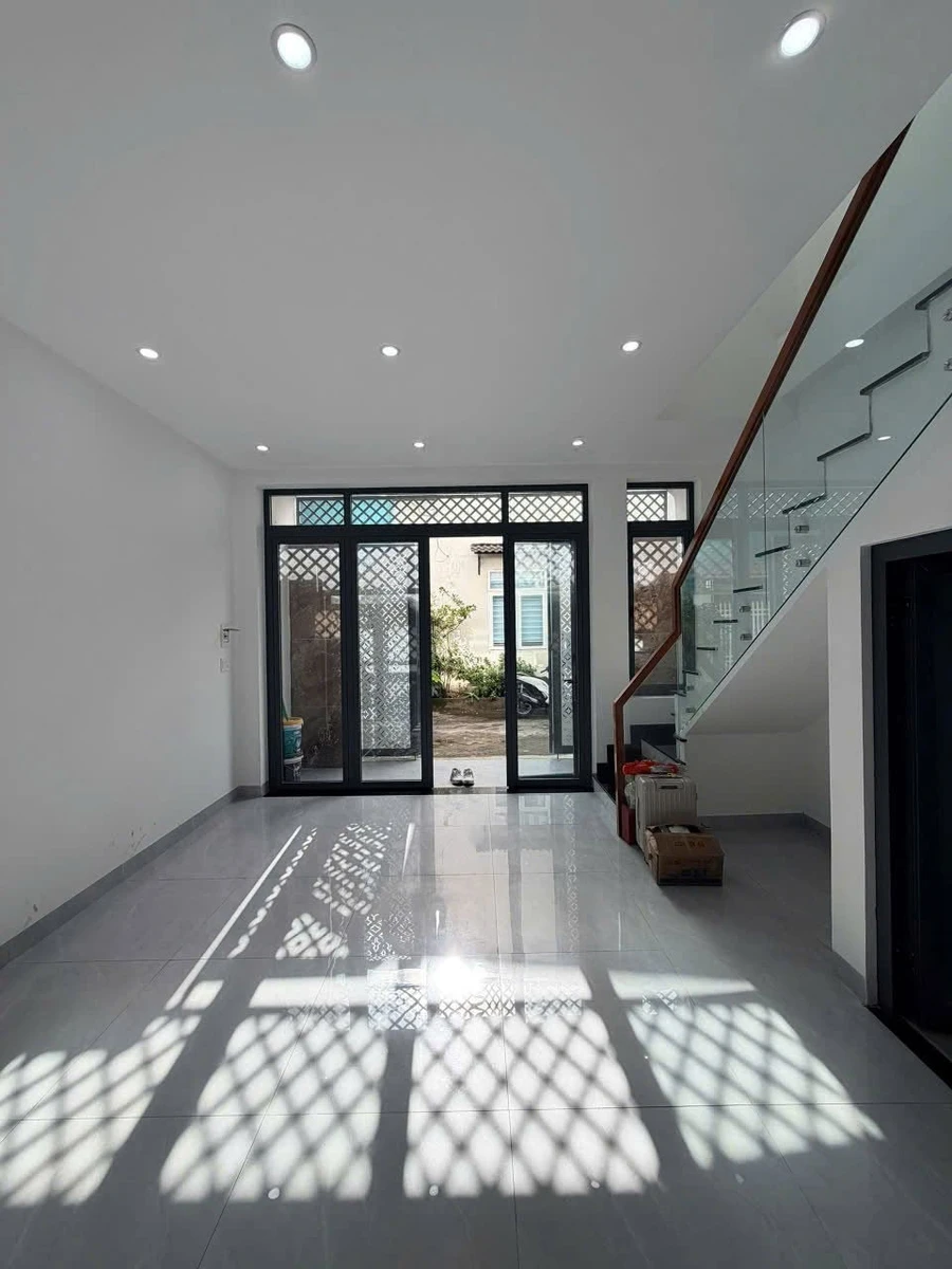 Bán nhà 3 tầng hẻm ôtô Bình Tân 170m² 2,65 tỷ - Ảnh thu nhỏ 4