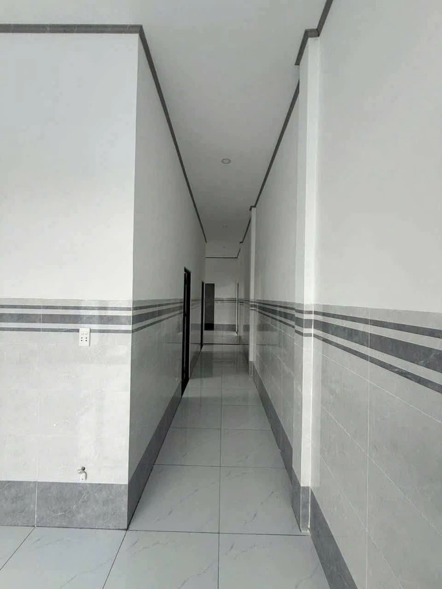 Bán nhà mới xây 10x22m, 2 phòng ngủ, sổ hồng riêng tại Thị trấn Tầm Vu, Châu Thành, Long An - Ảnh thu nhỏ 3