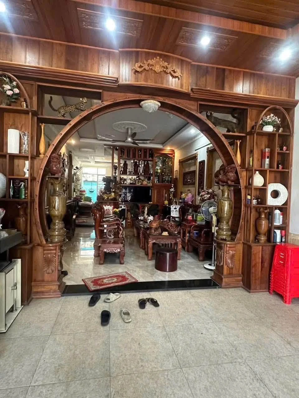 Bán nhà 1 trệt 2 lầu 100m² Phường Dĩ An, Bình Tân 9 tỷ - Ảnh 1