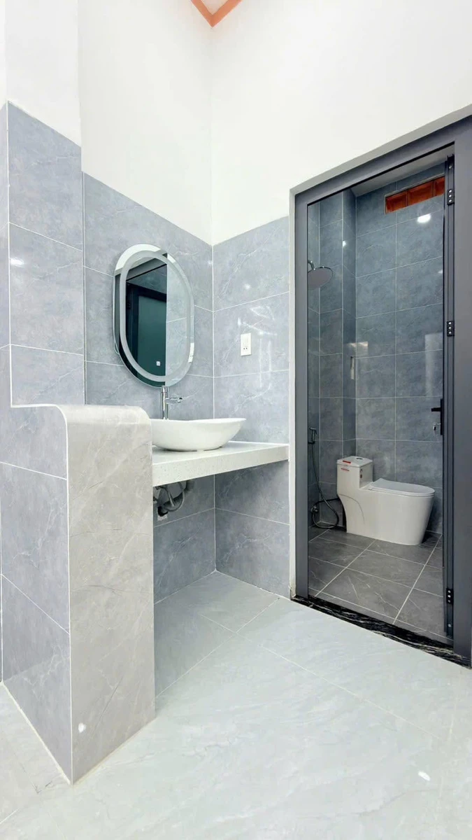 Nhà bán 3 tỷ 9, 3PN, 125m2, Thủ Đức, đường thông - Ảnh thu nhỏ 4