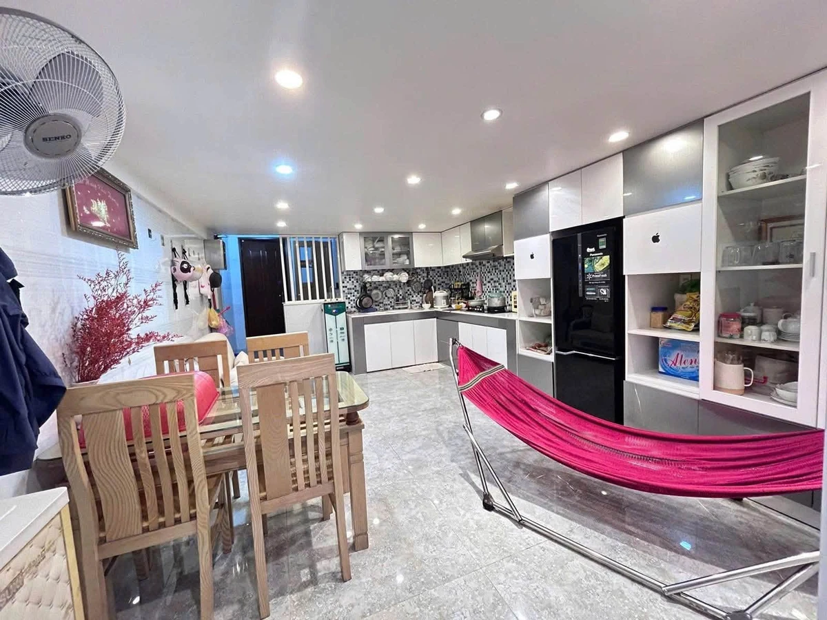 Bán shophouse Quận 5, 4x18m, công nhận 106m², 3PN, full nội thất, giá 5,5 tỷ - Ảnh thu nhỏ 2