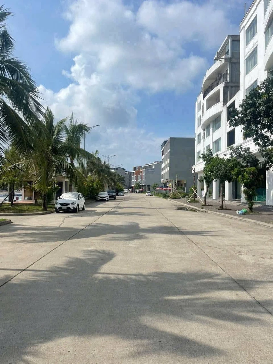 Bán căn liền kề 4 tầng 108m² Tuần Châu Hạ Long 8,3 tỷ - Ảnh thu nhỏ 3