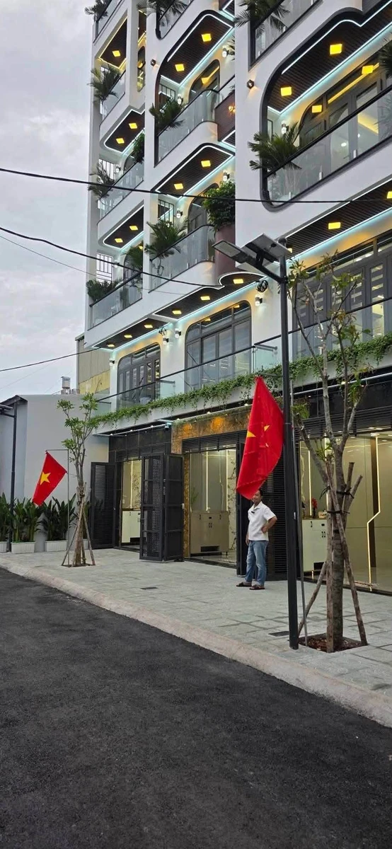 Bán nhà mặt tiền Ta 12 DT 4x20m, 6 tầng, thang máy, giá 8,45 tỷ, gần chợ Trần Thị Cờ Quận 12 - Ảnh thu nhỏ 2