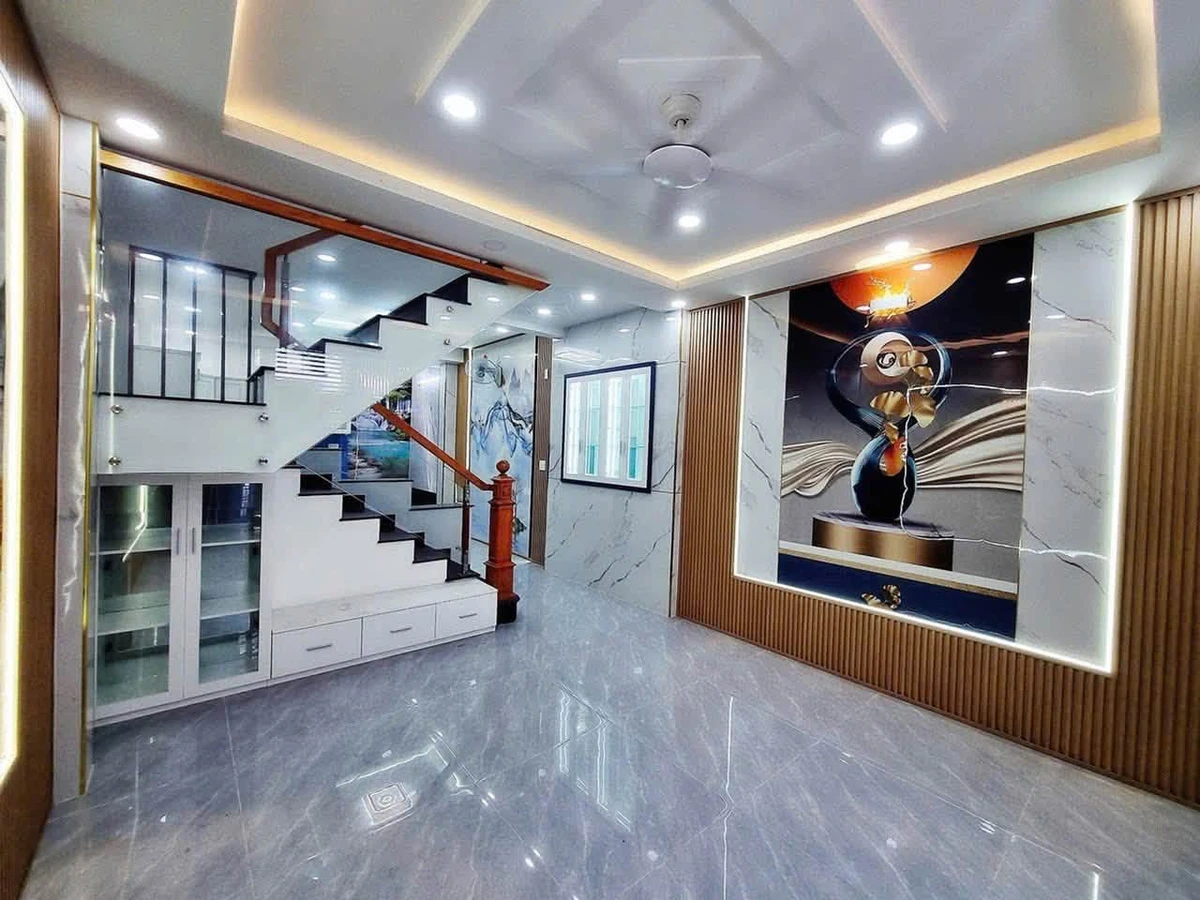 Bán nhà góc 2 tầng 49m² hẻm xe hơi đường Hiệp Thành 35, Quận 12, giá 4,5 tỷ - Ảnh thu nhỏ 4