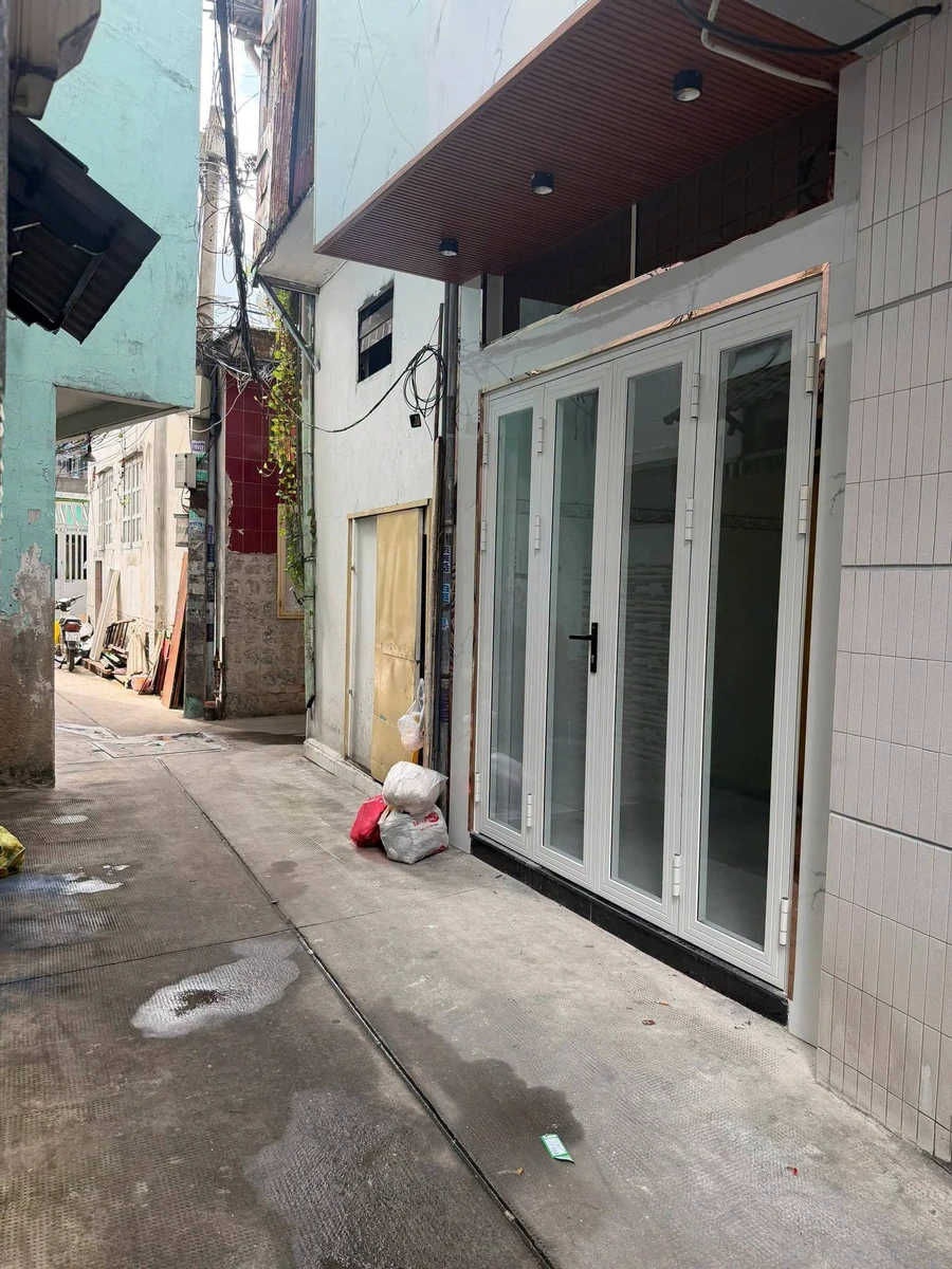 Nhà bán 3 phòng ngủ 15m² Lý Thái Tổ Quận 10 - Ảnh thu nhỏ 2