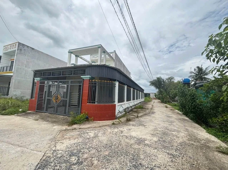 Bán nhà góc 2 mặt tiền Phước Vân, Tây Ninh, 327m²