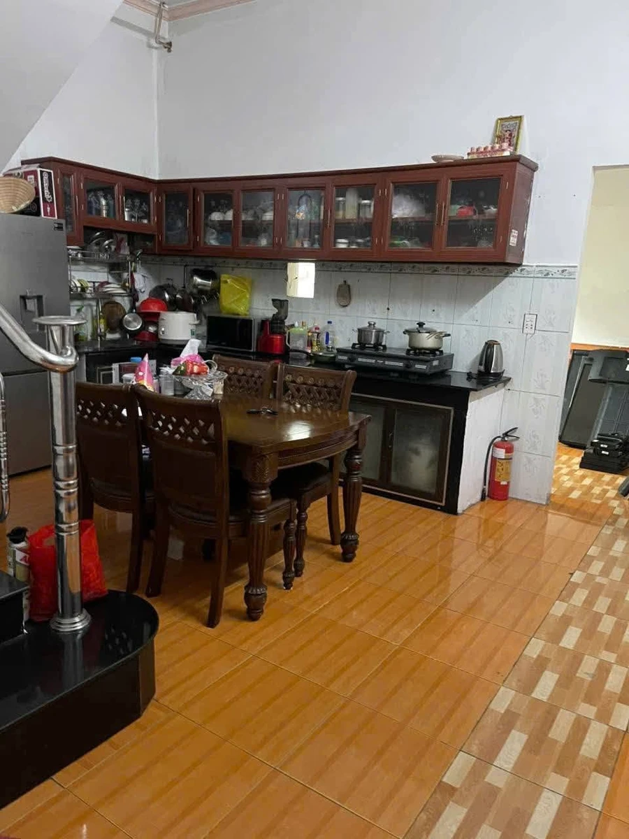 Bán nhà cấp 4 gác lửng 100m2 gần Lê Hồng Phong, Tân Đông Hiệp, Dĩ An, giá 6,3 tỷ - Ảnh thu nhỏ 4