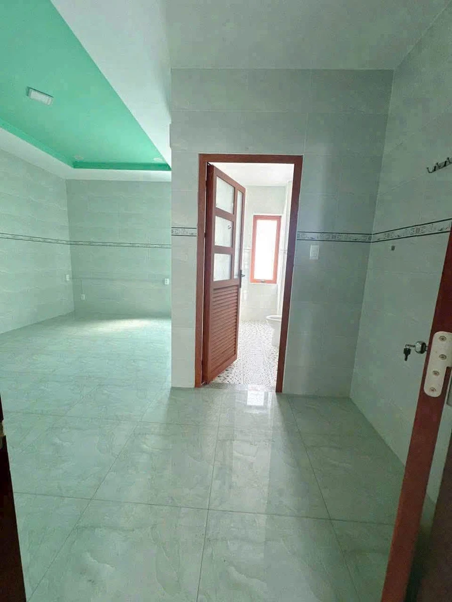 Cho thuê nhà 1 trệt 2 lầu 4PN 112m² Hưng Phú 15 triệu/tháng - Ảnh thu nhỏ 2
