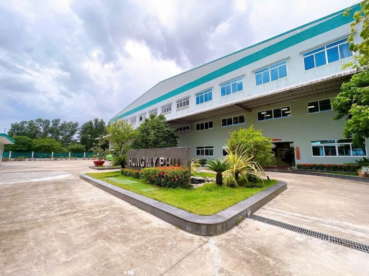 Chuyển nhượng nhà xưởng góc 2 mặt tiền KCN Bến Lức 55 tỷ - Ảnh 1