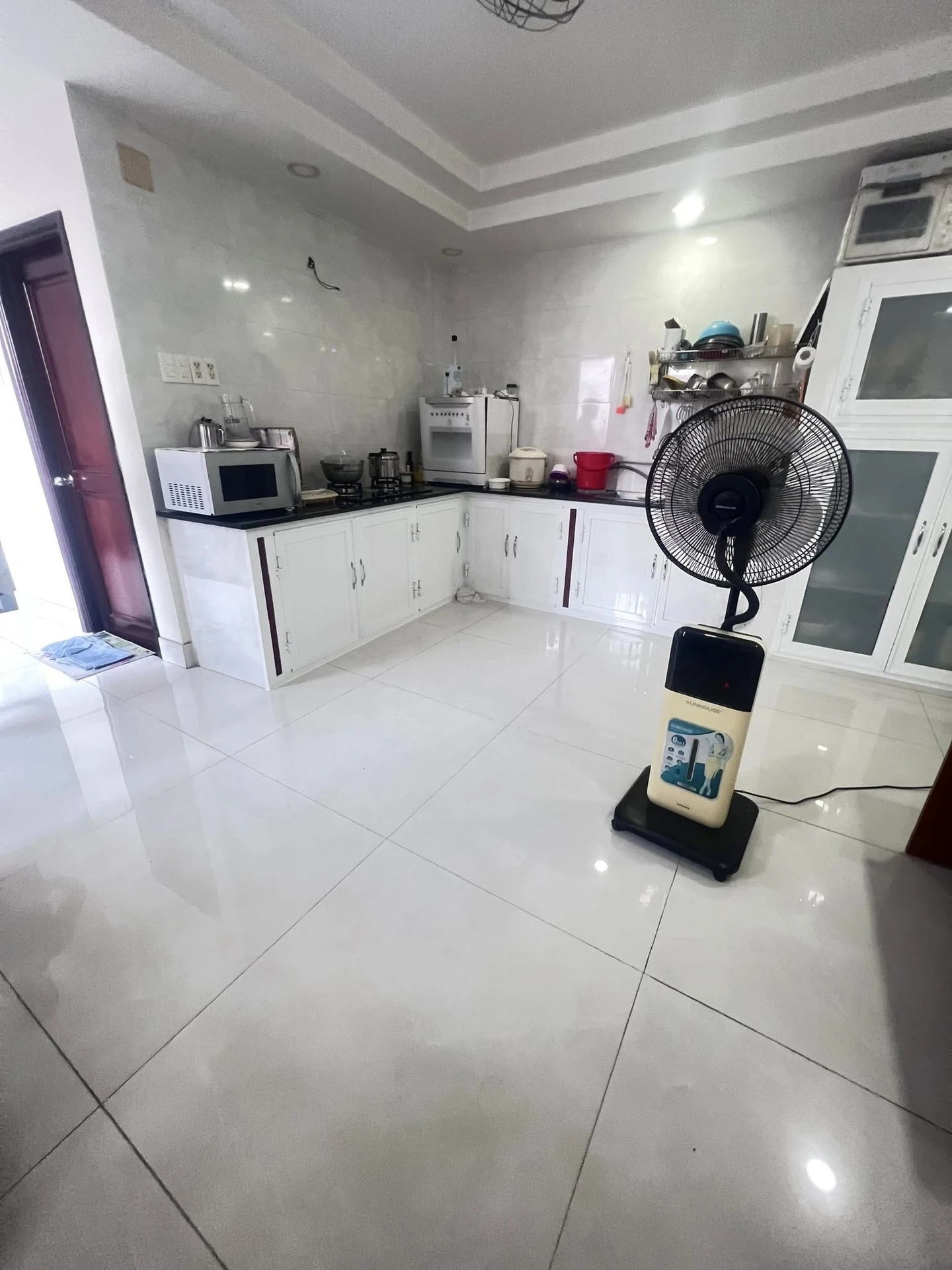 Bán nhà 4 tầng BTCT 40,3m² hẻm xe hơi Lạc Long Quân, Quận 11 giá 8 tỷ - Ảnh 1