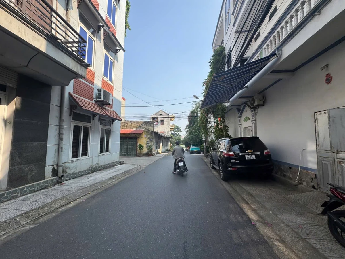 Bán nhà 2 tầng 73m² sát Hồ Văn Lang, Việt Trì - Ảnh thu nhỏ 3