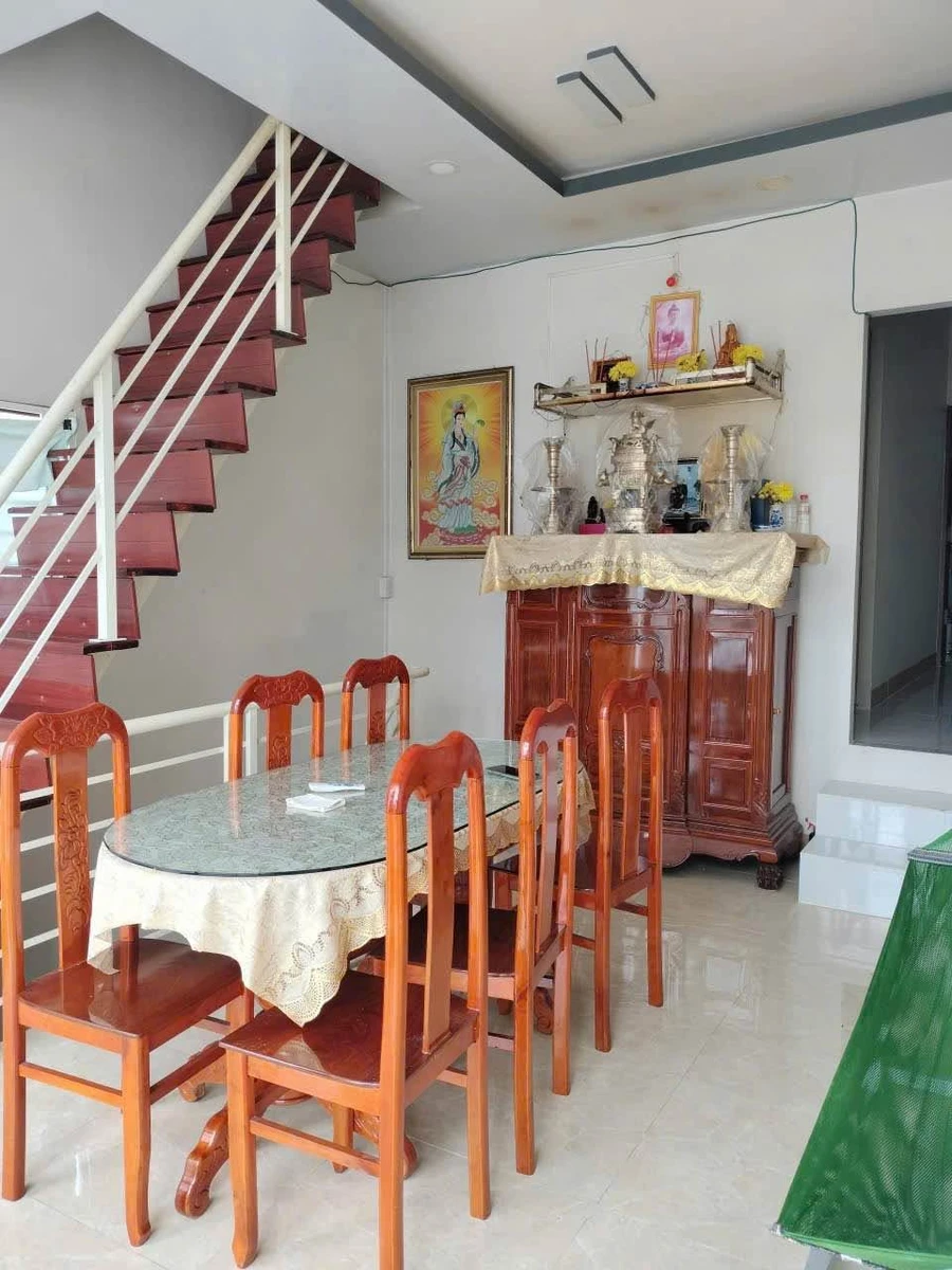 Bán nhà 3 phòng ngủ 4x17,56m gần công viên Mỹ Thới, An Giang giá 1,6 tỷ - Ảnh 1