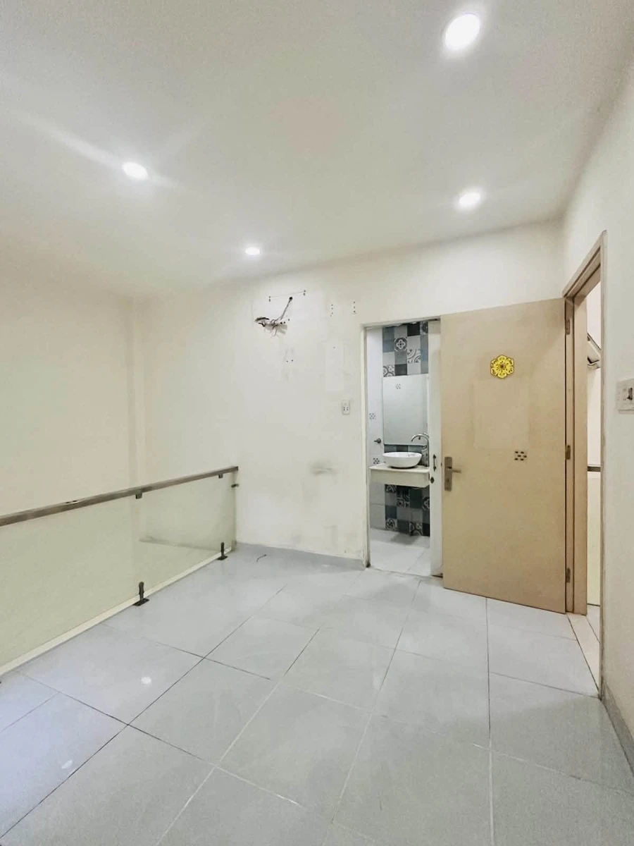 Nhà 5 tầng nở hậu Thích Quảng Đức Phú Nhuận 30m² 5.75 tỷ - Ảnh thu nhỏ 5