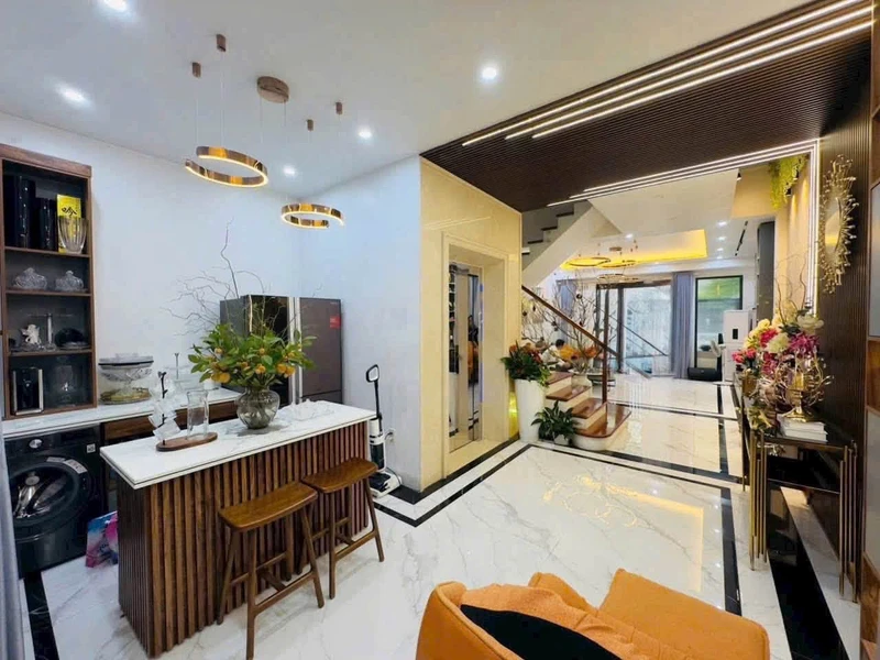 Bán nhà 5 tầng thang máy 86m² 14,85 tỷ Lê Hồng Phong