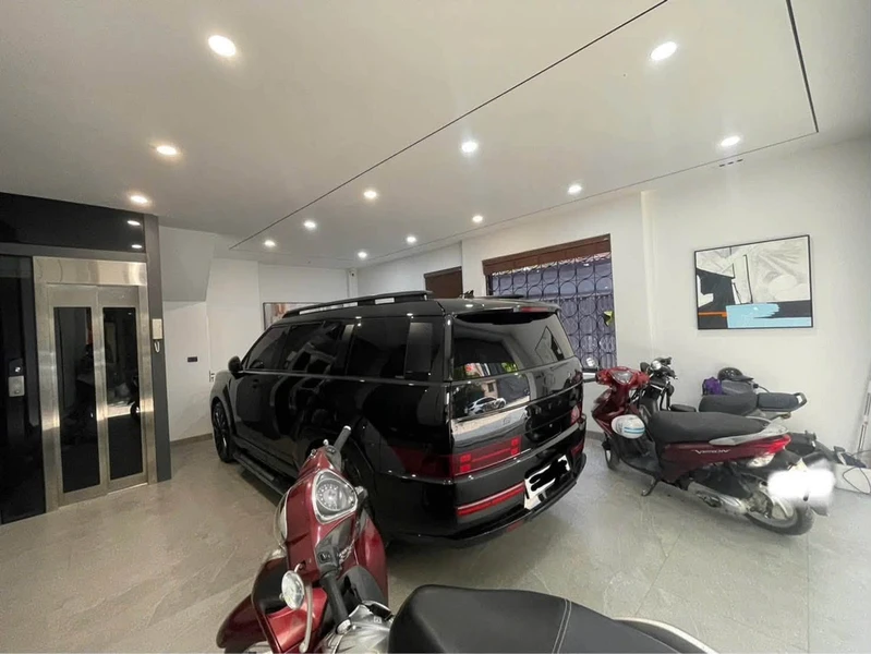 Bán nhà lô góc 6 tầng thang máy, gara ô tô, 50m2 Đào Tấn, Ba Đình, Hà Nội