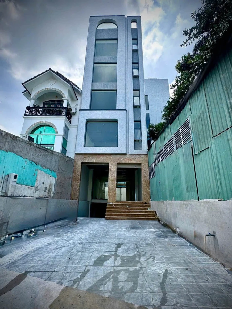 Bán tòa nhà mới 65 tỷ, 1.000m² sàn, Hoàng Diệu 2 - Ảnh thu nhỏ 2