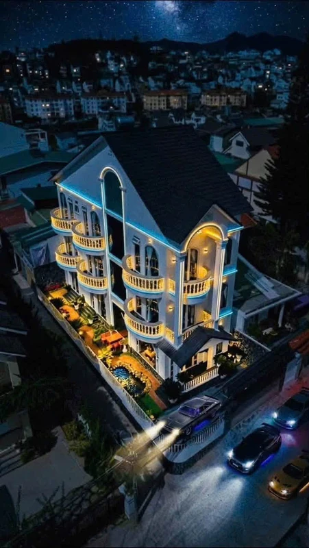 Bán biệt thự 2 mặt tiền 243m² Đà Lạt 23,5 tỷ