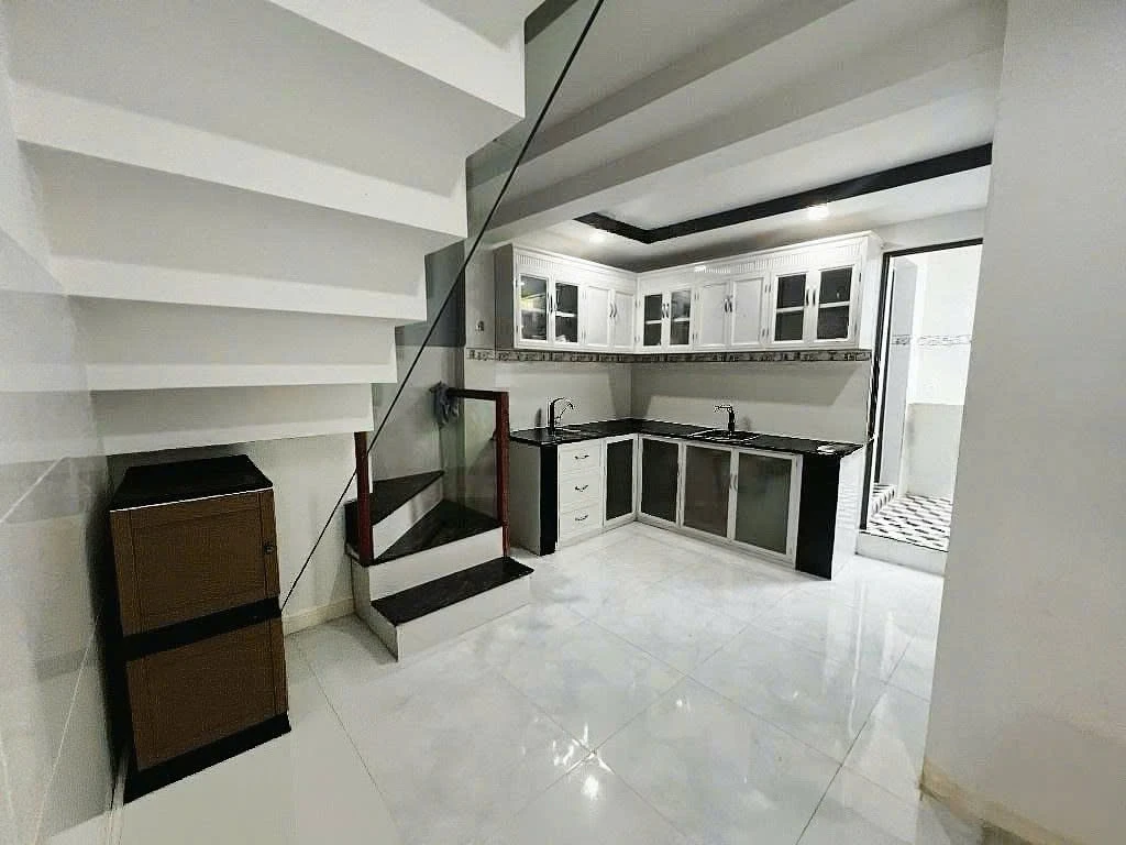 Bán nhà phố 2 tầng 60m2 đối diện Vạn Phúc City, Thủ Đức, giá nhỉnh 5 tỷ - Ảnh thu nhỏ 3
