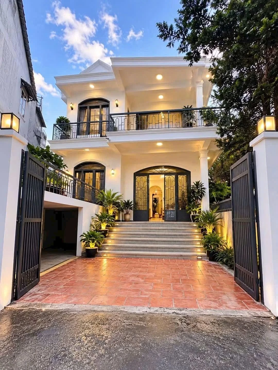 Bán nhà 4 tầng homestay 96m² Đà Lạt 8 tỷ - Ảnh 1
