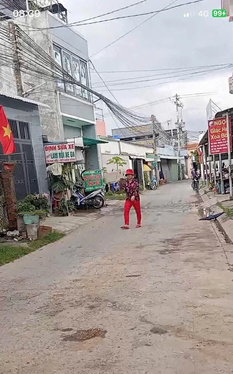 Bán gấp đất 295m2 hai mặt tiền Hóc Môn - Ảnh 1