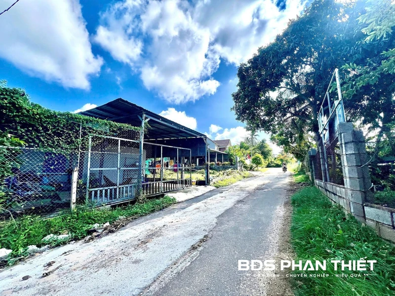 Bán nhà mặt tiền Hàn Mặc Tử cạnh biển Phú Hài 196 m²
