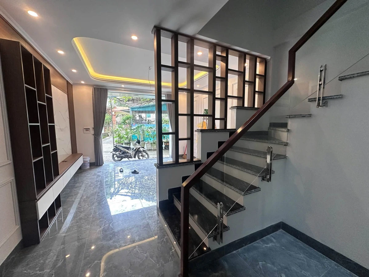 Bán nhà 3 phòng ngủ 60m² Cao Thắng Quận 1 - Ảnh thu nhỏ 3