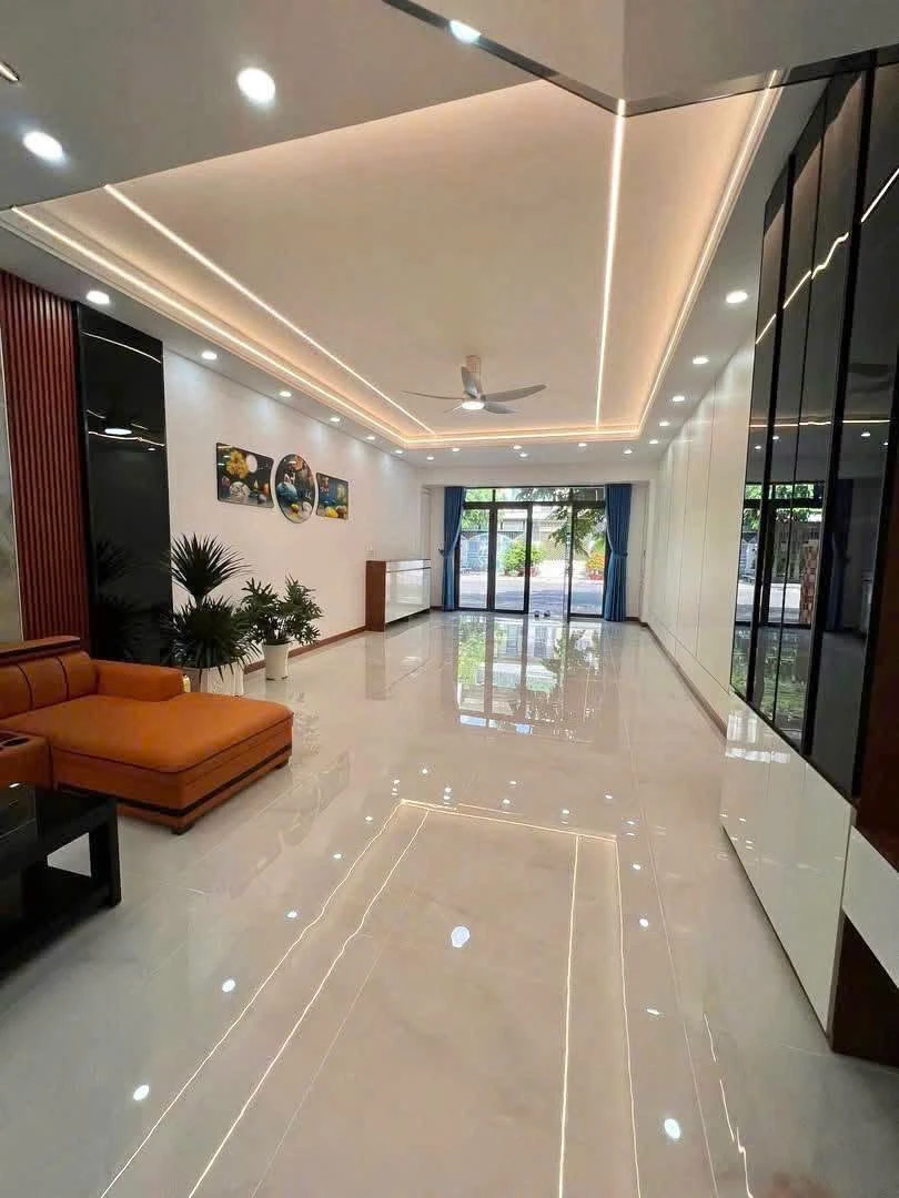 Bán nhà 2 lầu mặt tiền đường E3, 300m2 Biên Hòa - Ảnh thu nhỏ 4