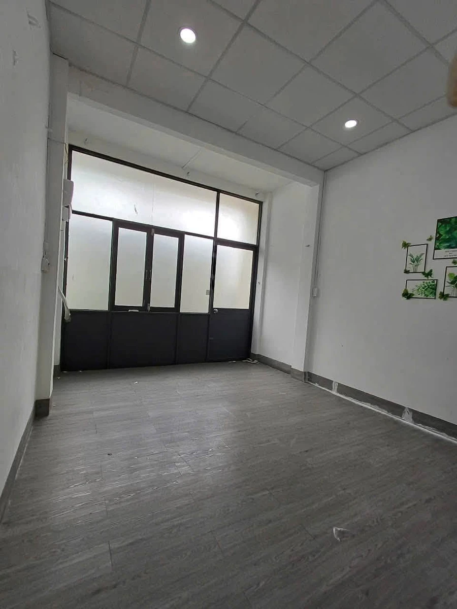 Cho thuê nhà nguyên căn 2PN, 40m² CMT8, Quận 10 - 11 triệu/tháng - Ảnh thu nhỏ 3