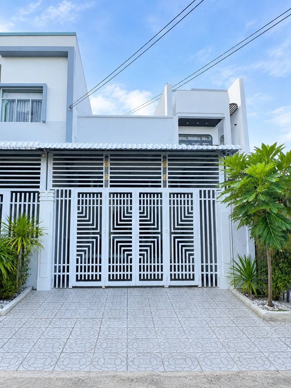 Bán nhà mặt tiền Nguyễn Đệ 90m² 2 phòng ngủ, Rạch Giá