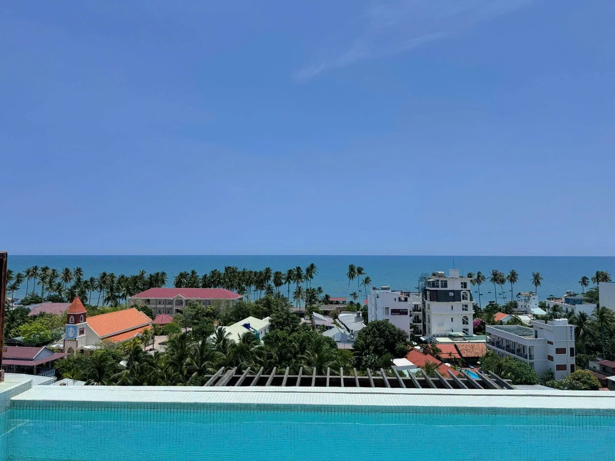 Bán khách sạn mặt tiền Nguyễn Đình Chiểu Mũi Né 925m² - Ảnh 1