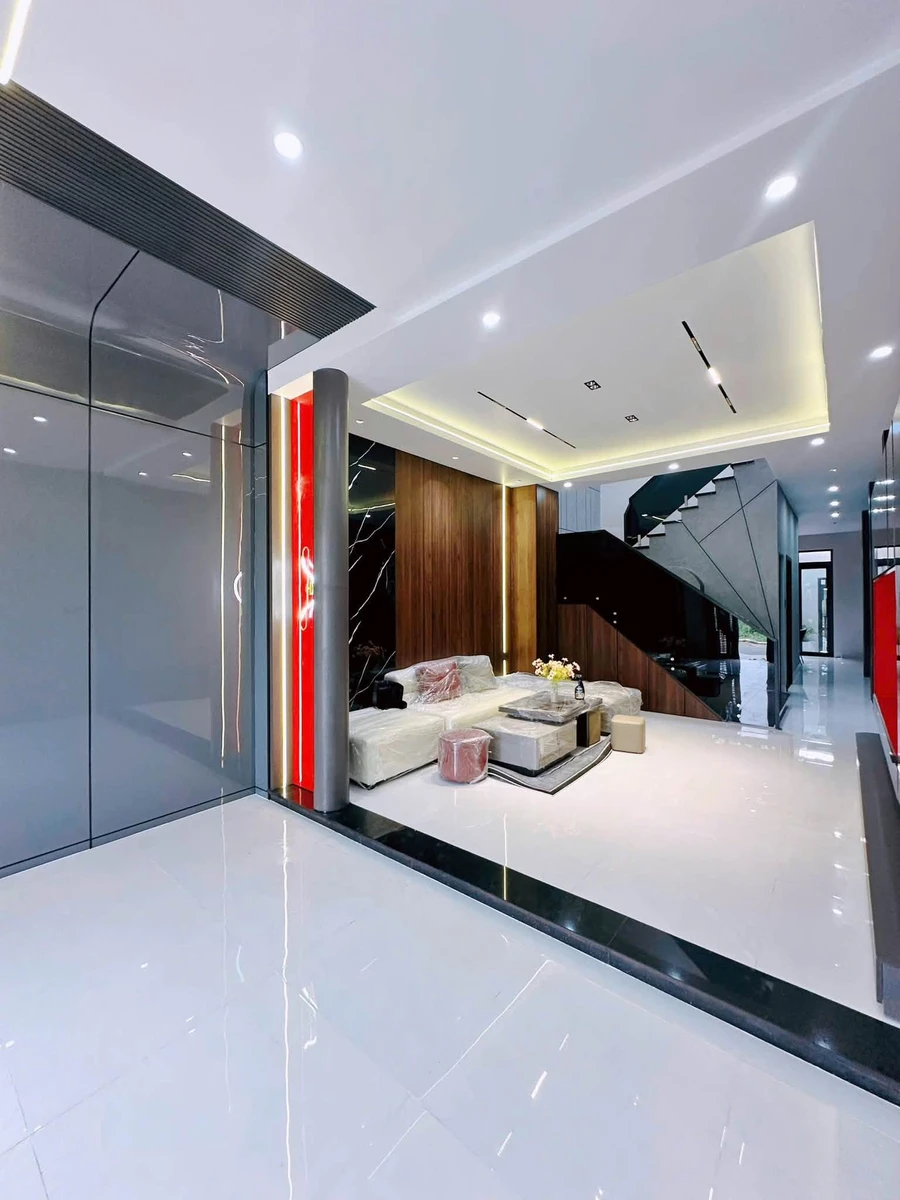 Bán nhà phố 3 PN 90m² sang trọng Rạch Giá 3 tỷ 600 triệu - Ảnh thu nhỏ 3