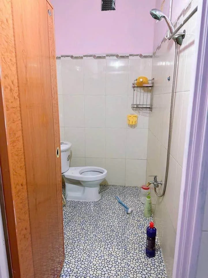Bán nhà 53m2 hẻm Trần Hưng Đạo gần chợ Đầm, Quy Nhơn, giá 2 tỷ 1xx - Ảnh thu nhỏ 2