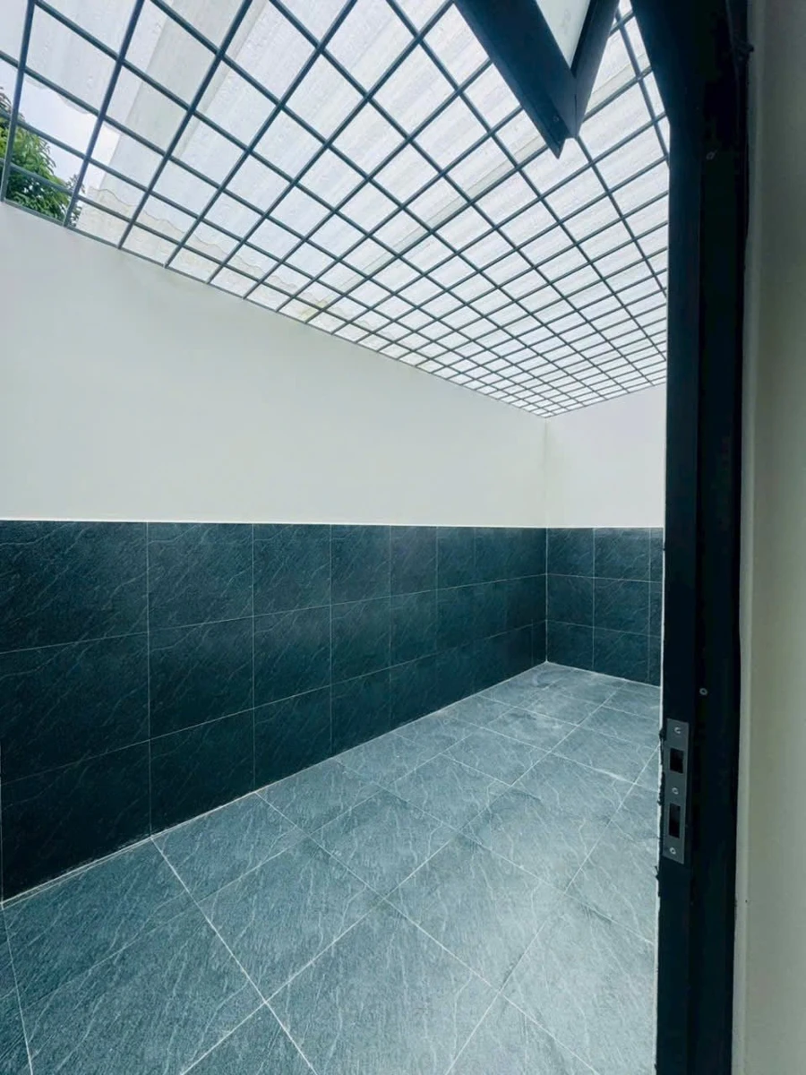 Bán nhà phố mới 110m2 3PN Cao Thành Buôn Ma Thuột 2.55 tỷ - Ảnh 1