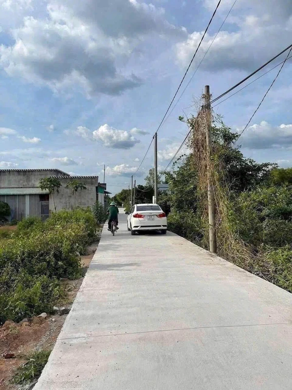 Bán lô đất thổ cư mặt tiền Mỹ Phú, Long An 98,5m2 500 triệu