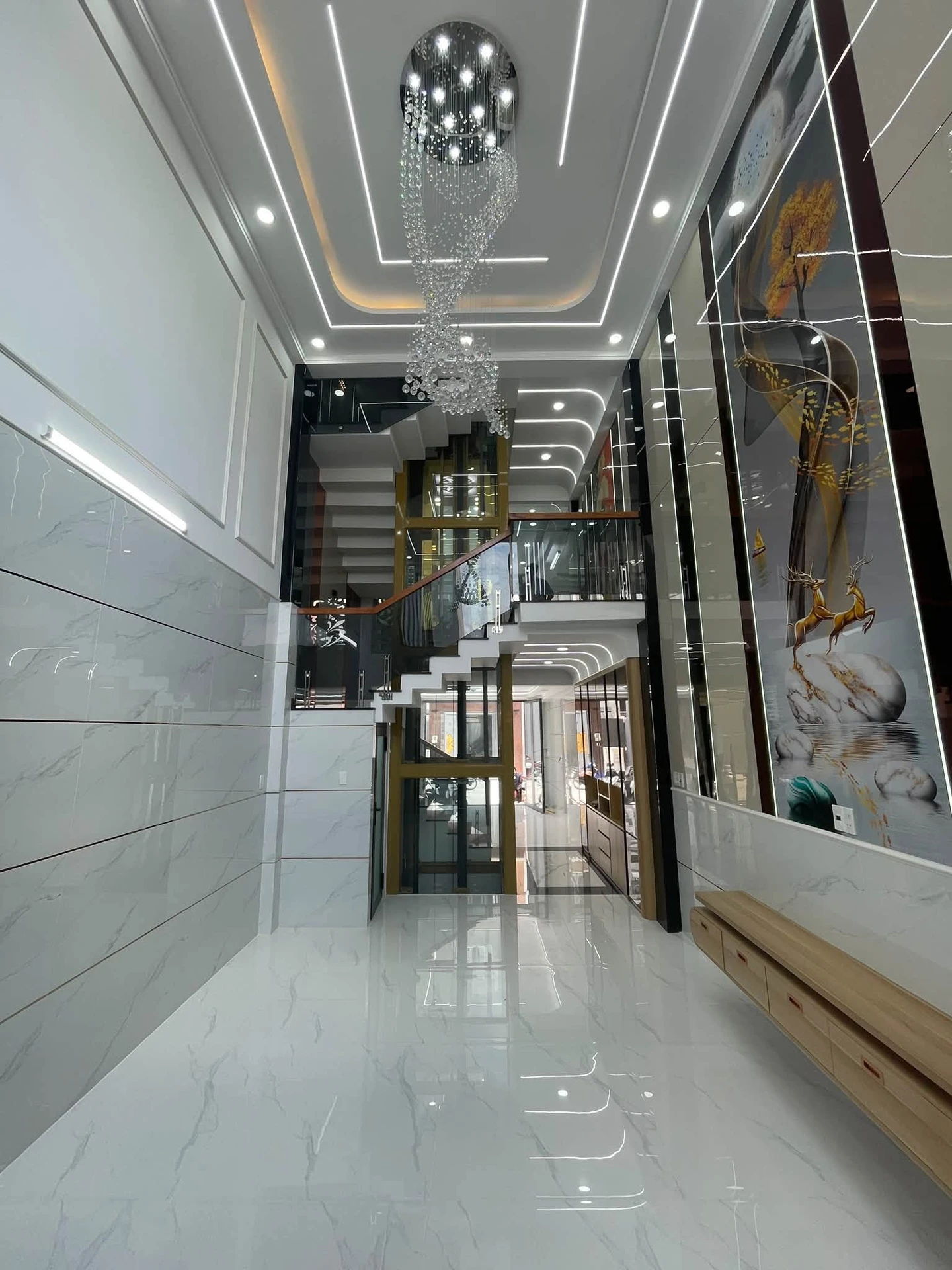 Bán nhà 5 tầng thang máy 4PN 5WC 65m² Hương Lộ 2 - Ảnh 1