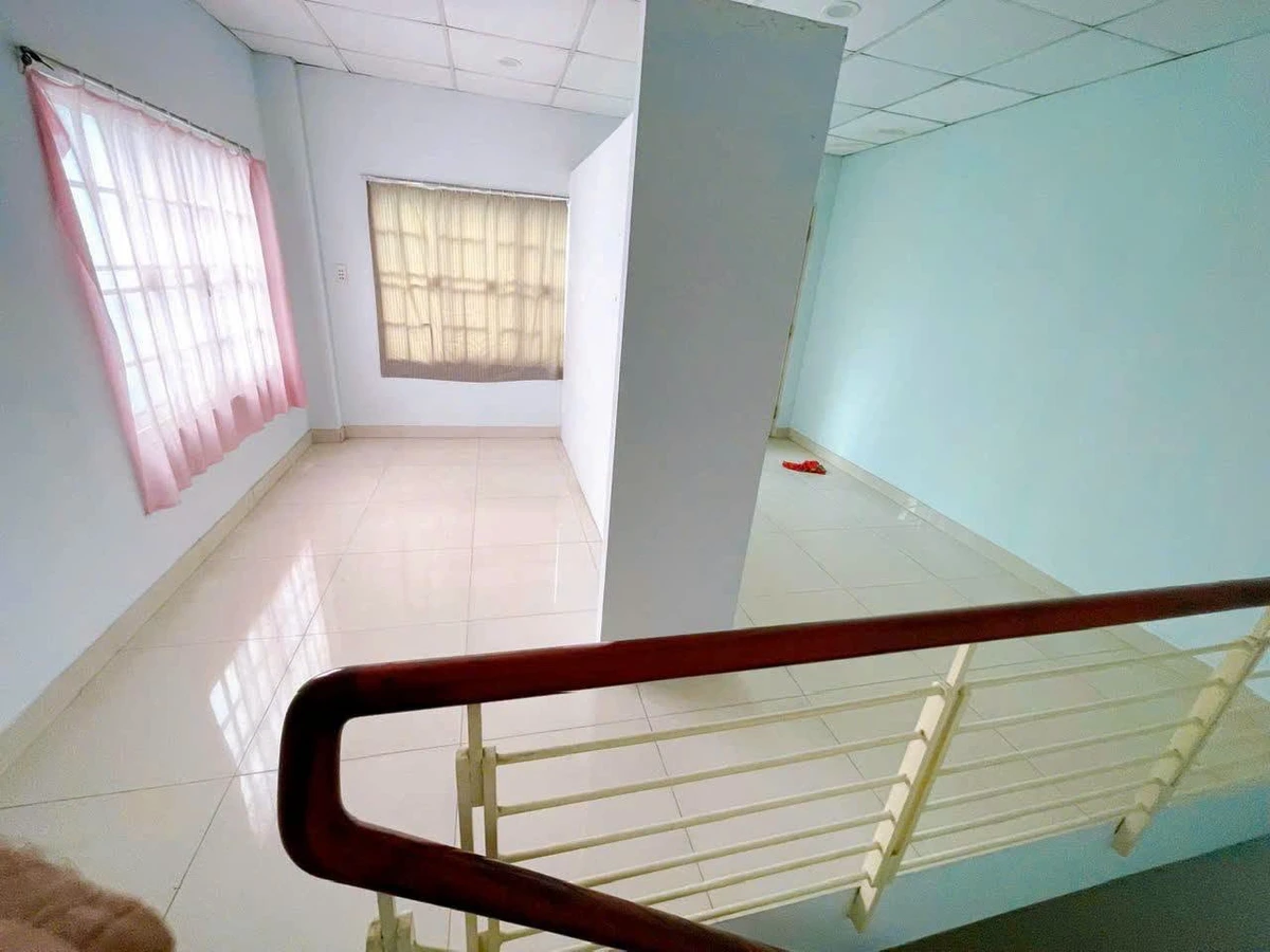 Bán nhà 2 phòng ngủ mặt tiền Tôn Đản Quận 4, 158m² - Ảnh thu nhỏ 4