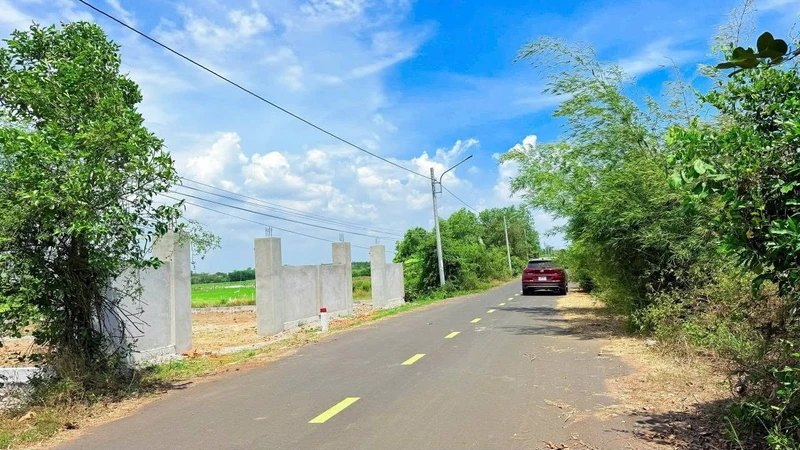 Bán đất mặt tiền Lê Văn Một 1400m2 Đất Đỏ BRVT