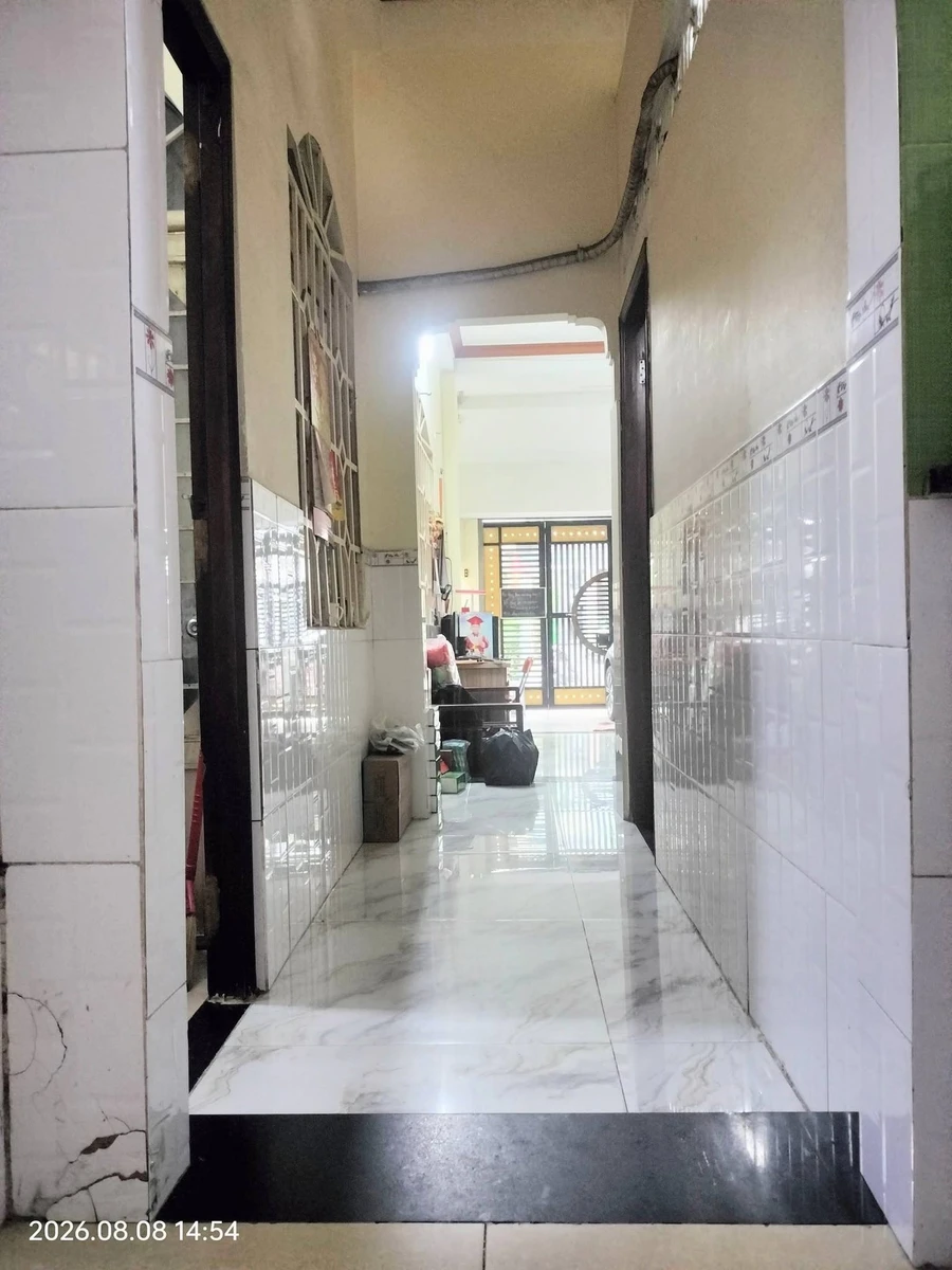 Bán nhà 3 tầng 94m2, 4PN, đường 6m gần Emart Quang Trung, Gò Vấp - 8,2 tỷ - Ảnh thu nhỏ 5