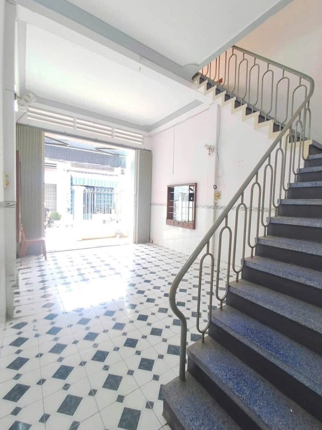 Bán nhà mặt tiền Võ Văn Tần, 62m2, 2PN, Quy Nhơn - Ảnh 1