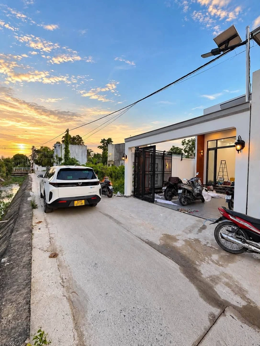 Bán nhà 172m² 3PN sân vườn Phú Tân, 2 tỷ 690 - Ảnh 1