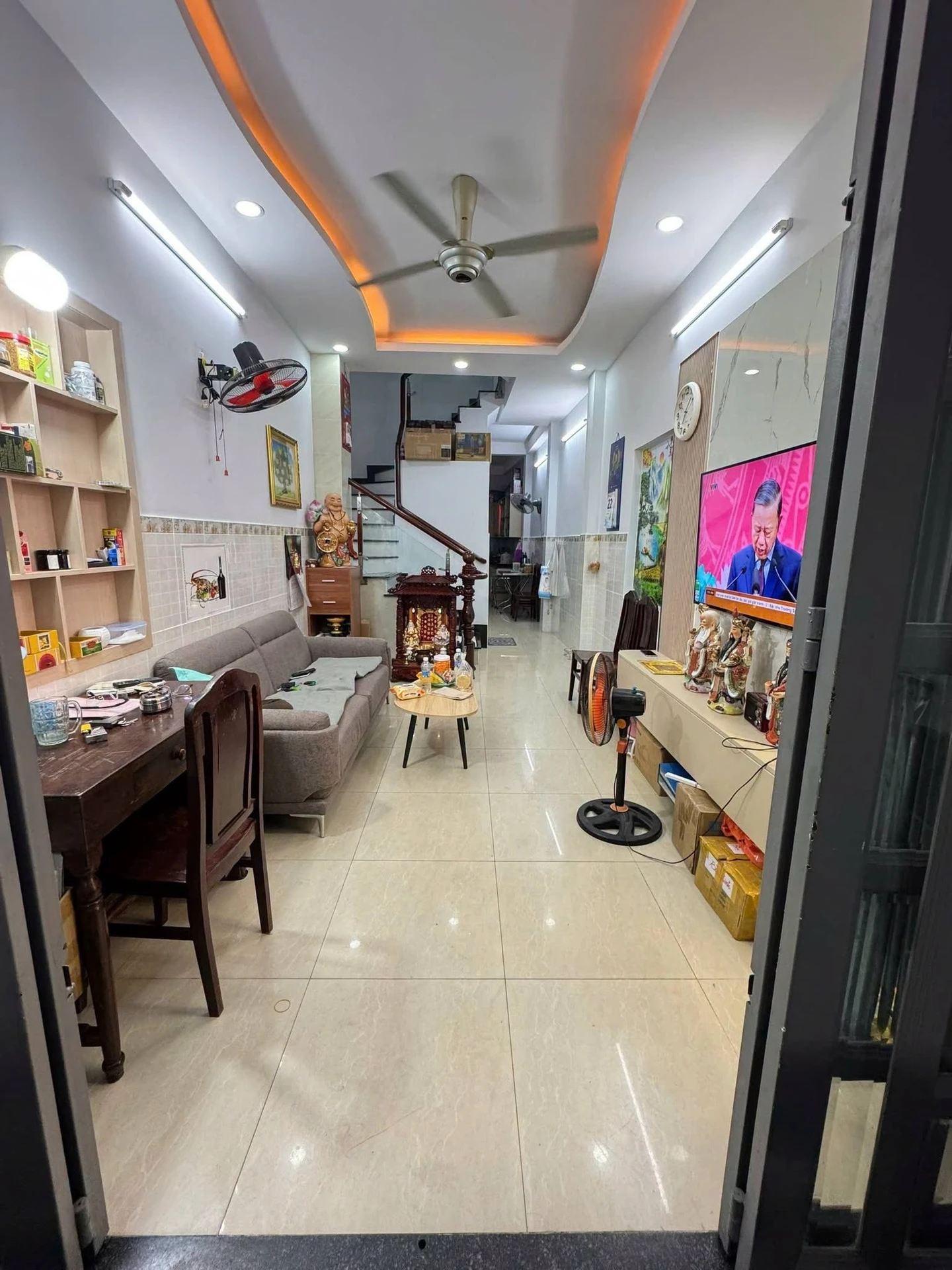 Bán nhà 3 tầng 51.5m2 đường Đoàn Văn Bơ Quận 4, 4PN, giá 5.199 tỷ - Ảnh 1