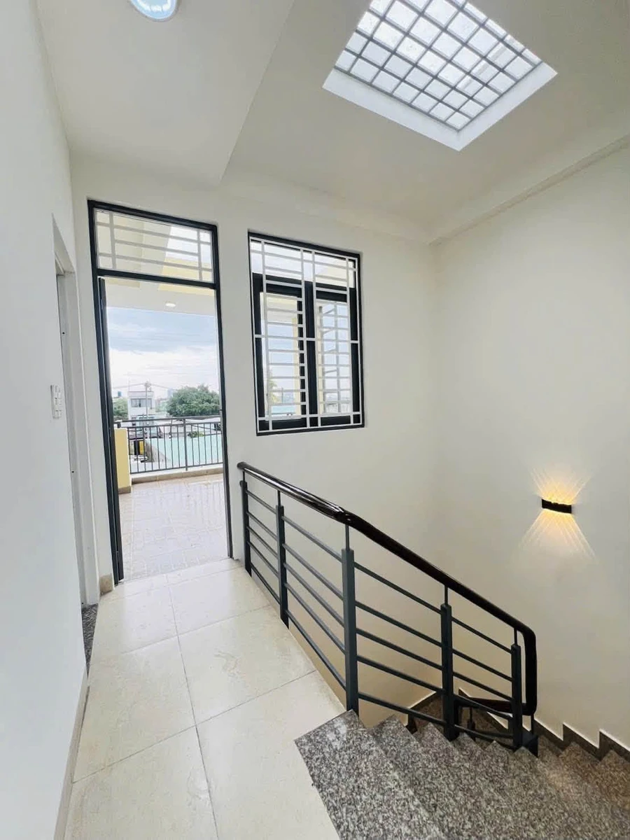 Nhà 3 tầng 70m2 4PN gần Vincom Lê Văn Việt Quận 9 giá 5.95 tỷ - Ảnh thu nhỏ 3