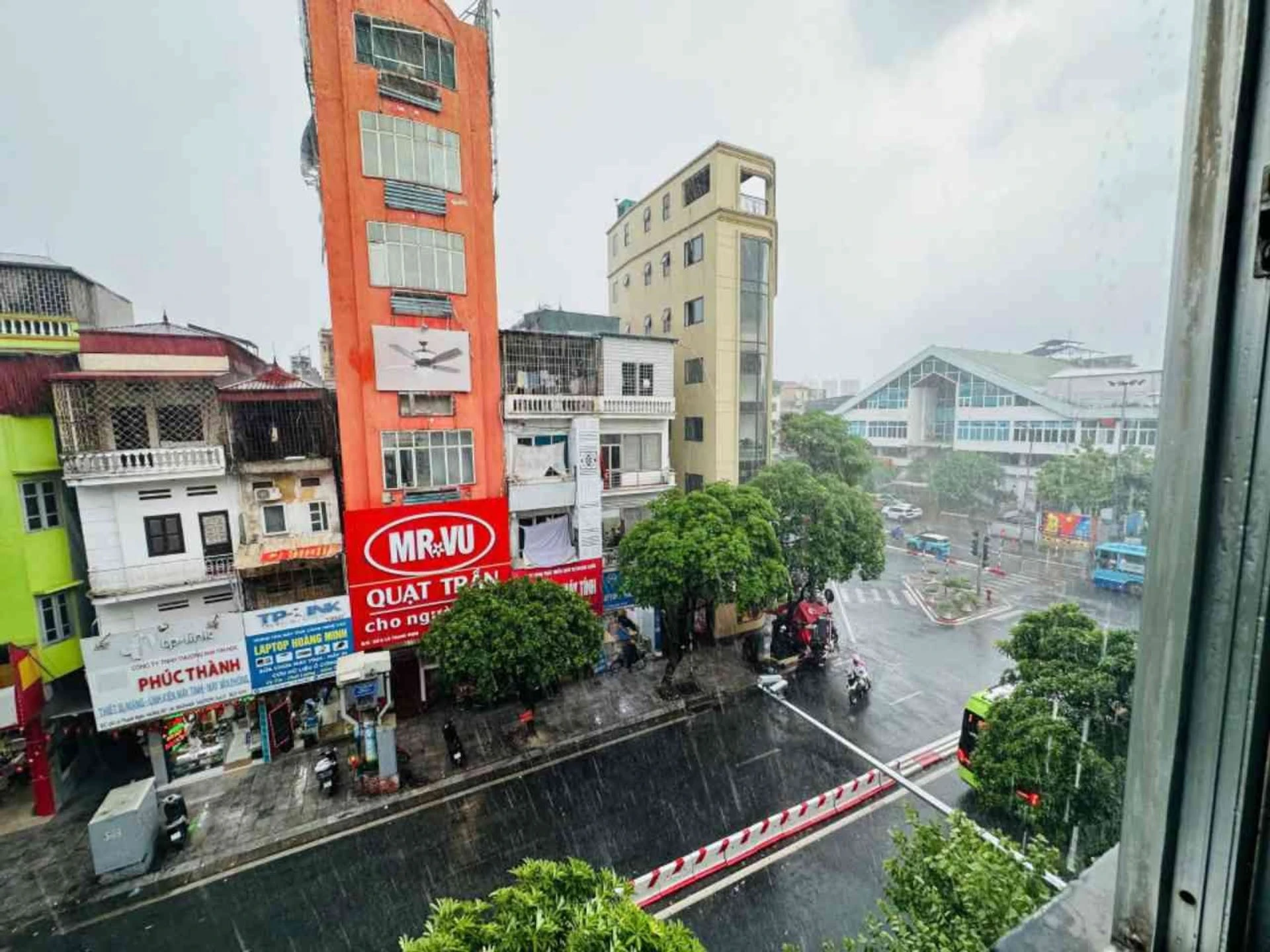 Bán nhà mặt phố Lê Thanh Nghị 40m² 16 tỷ kinh doanh - Ảnh 1