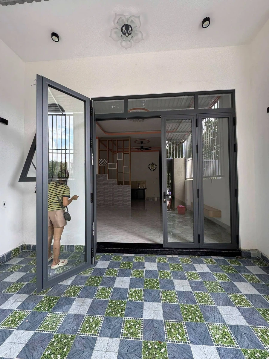 Bán nhà cấp 4 Chánh Phú Hòa 2 phòng ngủ 108 m² - Ảnh 1