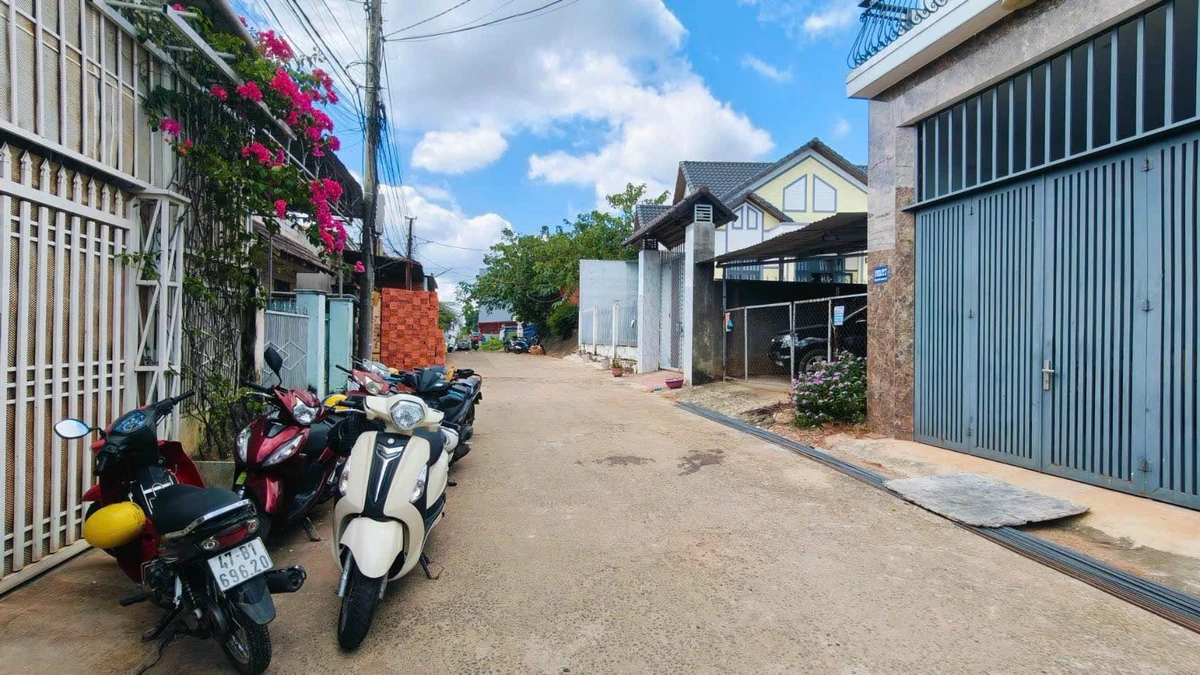 Bán nhà 3PN Nguyễn Văn Cừ khu đấu giá Lê Vụ 76.5m2, 4 tỷ 5 - Ảnh 1