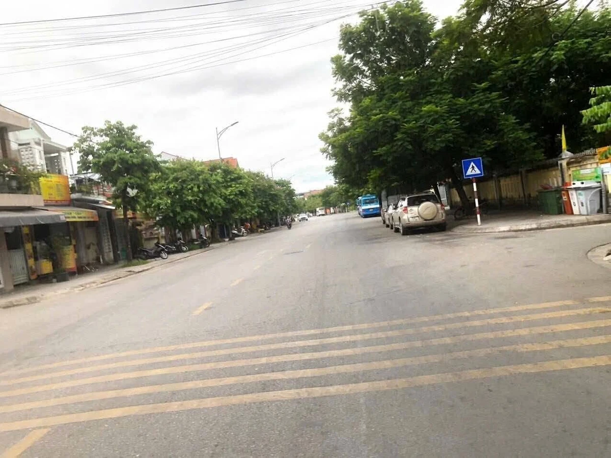 Bán nhà 2 tầng 2 mặt tiền 58m2 đường Lâm Hoằng Huế - Ảnh thu nhỏ 3